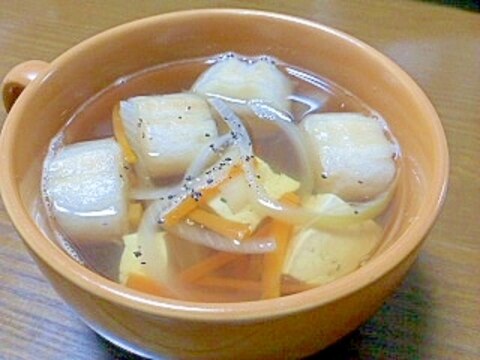 麩と豆腐と野菜のお吸い物